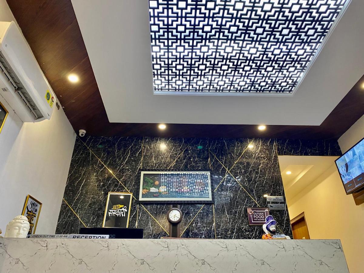 Hotel Hollywood - Family Hotel Zirakpur Eksteriør billede